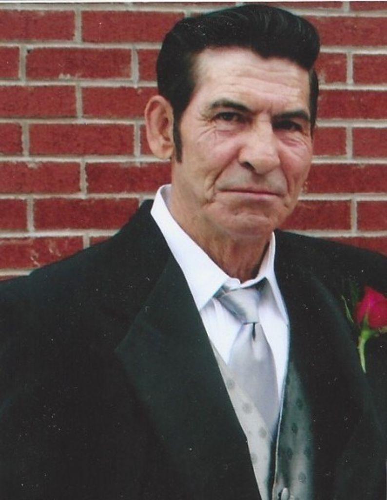 Carl Mills