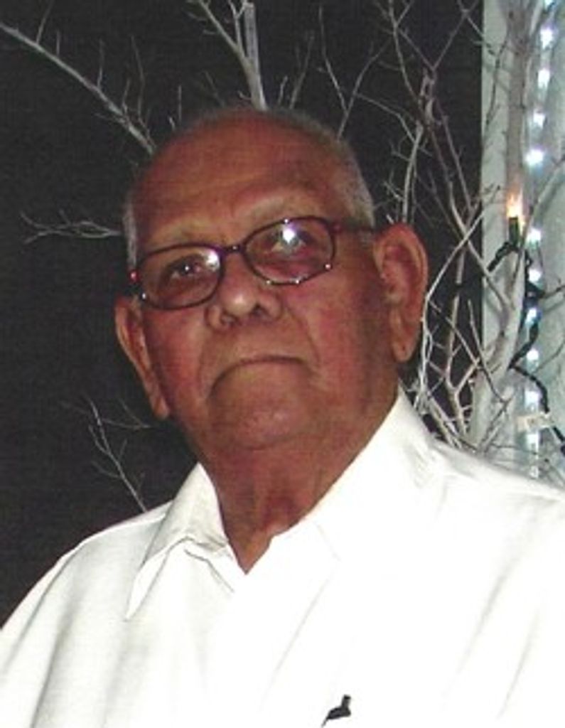 Manuel Garcia Profile Photo