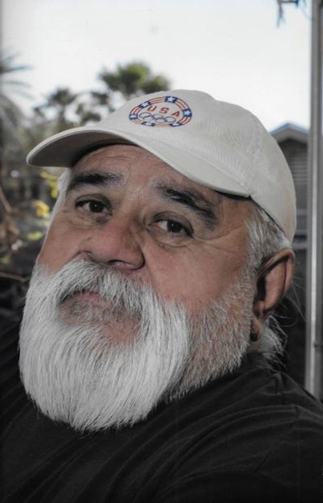 Carlos Cardona Profile Photo