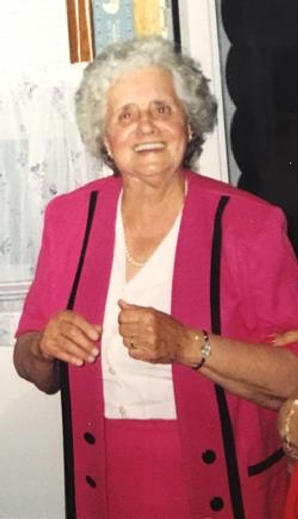 Anna H. Almeida Profile Photo