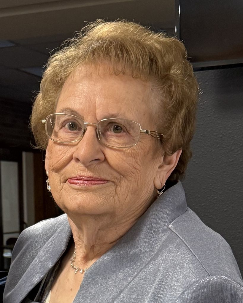 Jeannette Lynn