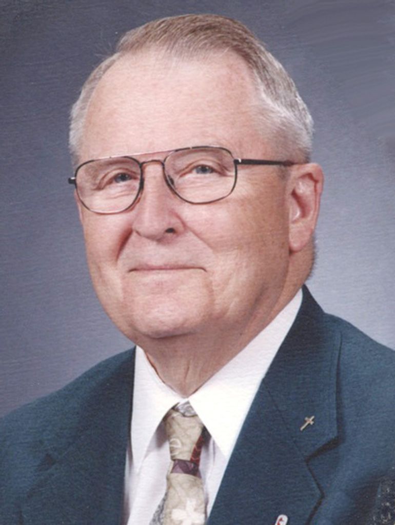 Lee Hoskins Profile Photo