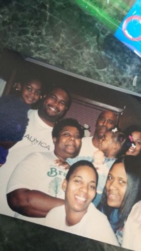 Gene Earl Williams photo gallery thumbnail 9 of 11