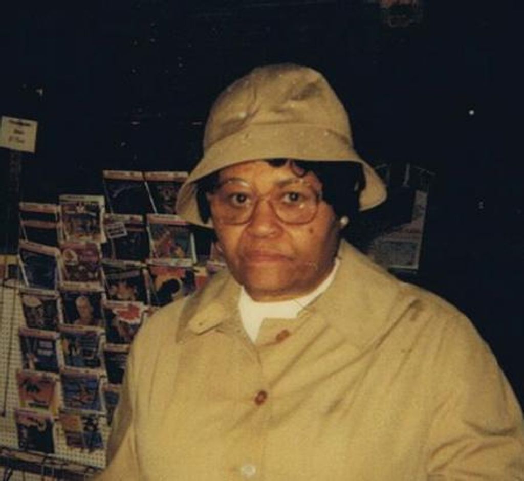 Anna Lee Hall