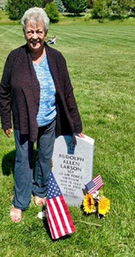 Donna Lou Larson
