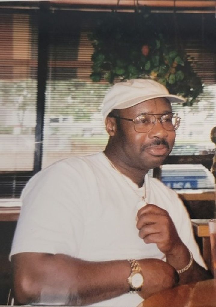 Mr. Elvis Louis Moore, Sr. Profile Photo