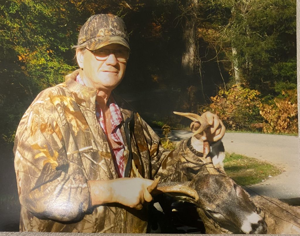 Clinton Sanders Profile Photo