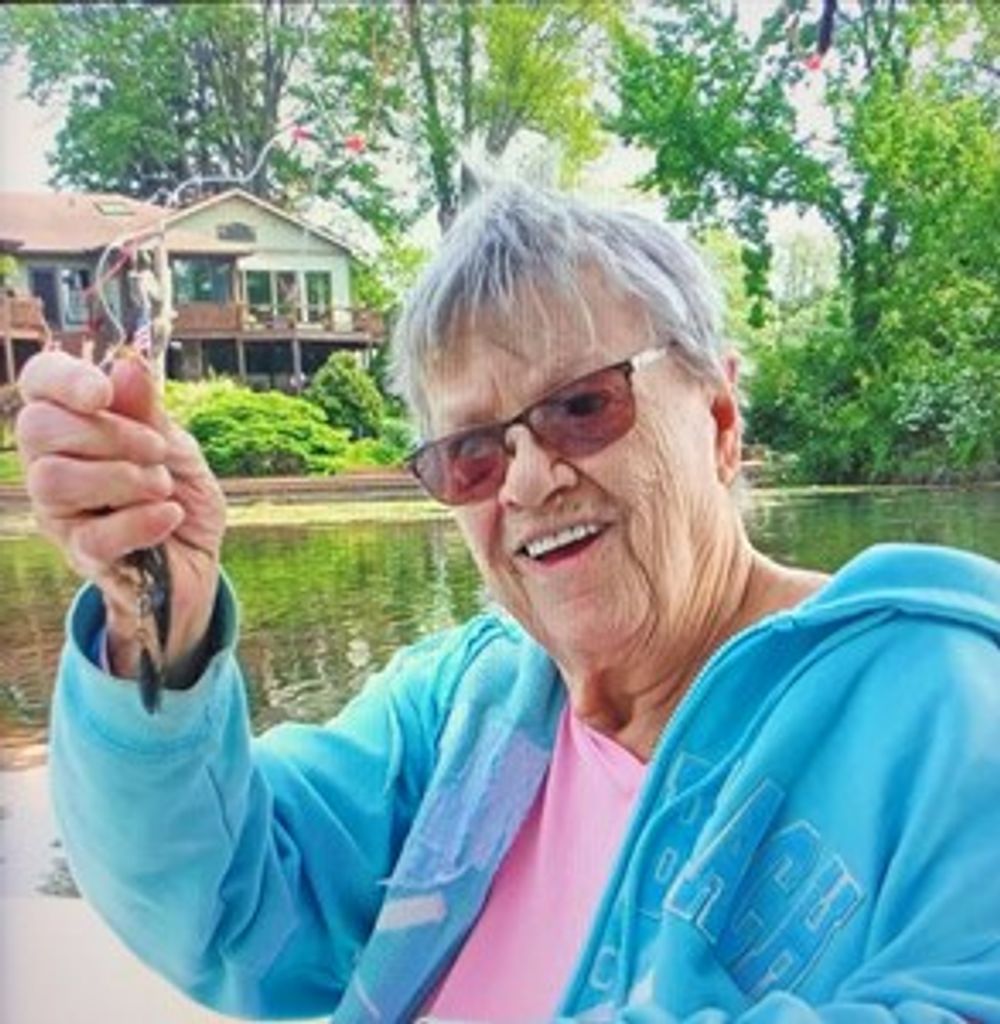 Betty Lee Leach