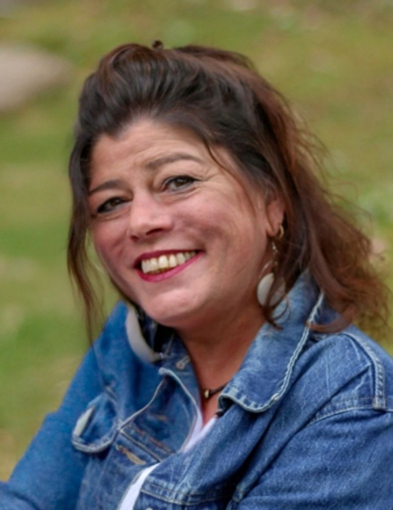 Christine (Botelho) Curtis Profile Photo