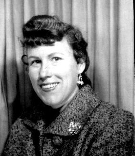 Evelyn Nichols Kirk photo gallery thumbnail 2 of 39