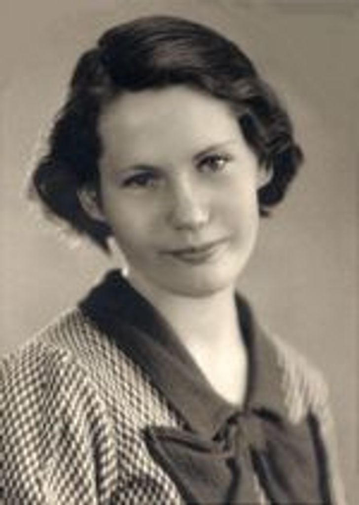 Marie M Sanders