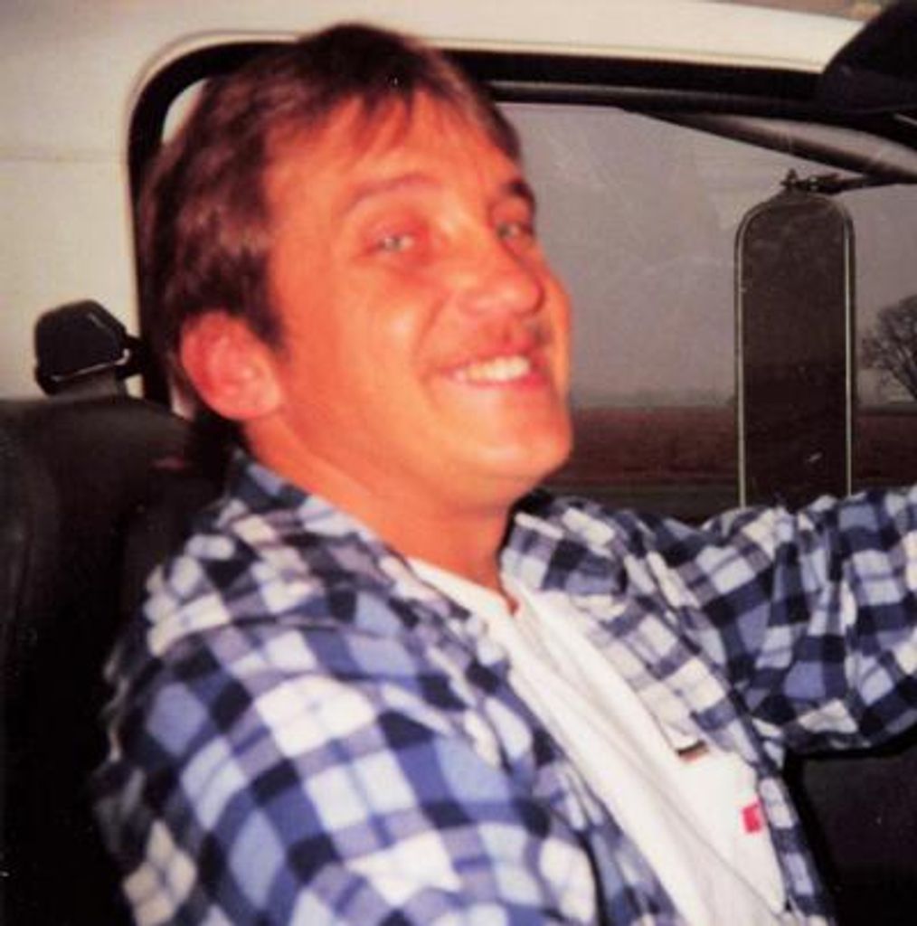 Joey Sam Schoggins Profile Photo