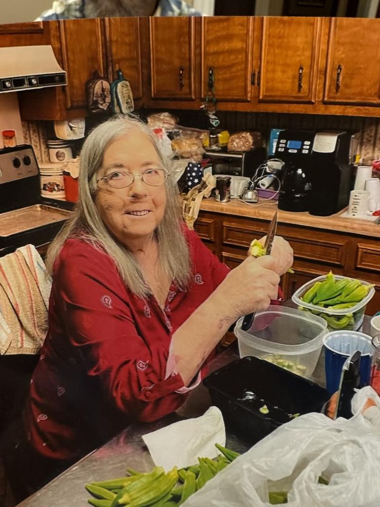 Georgia (Joy) Mann Caruthers Profile Photo