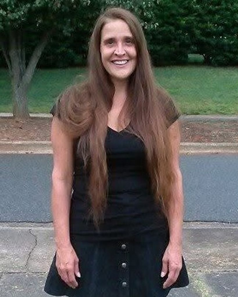 Kelly Edwards Surratt Profile Photo
