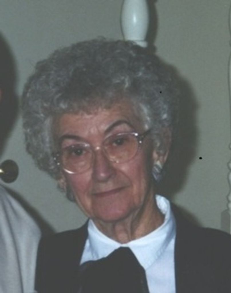 Naomi Ophelia Holzer Montalvo Profile Photo