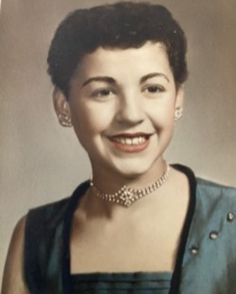 Louise Lewis Profile Photo