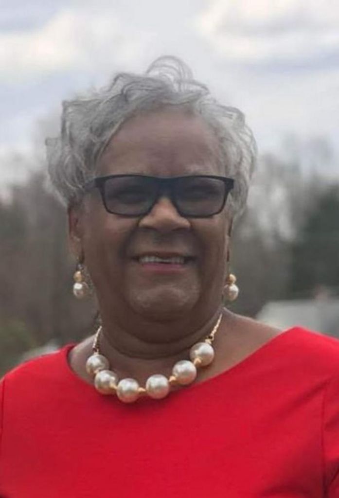 Sandra Slade Profile Photo