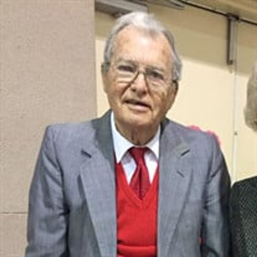 Robert W. Hull