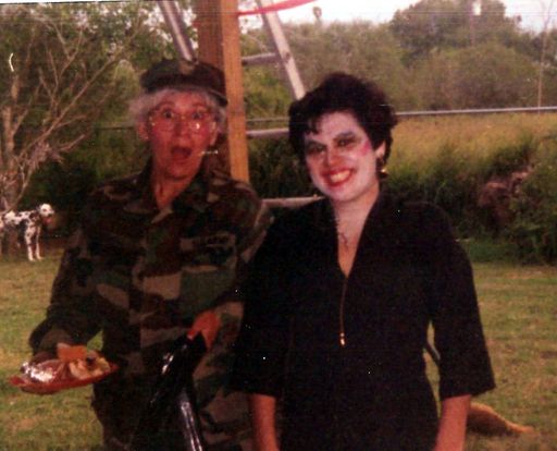 Yolanda C. Gonzalez photo gallery thumbnail 205 of 357