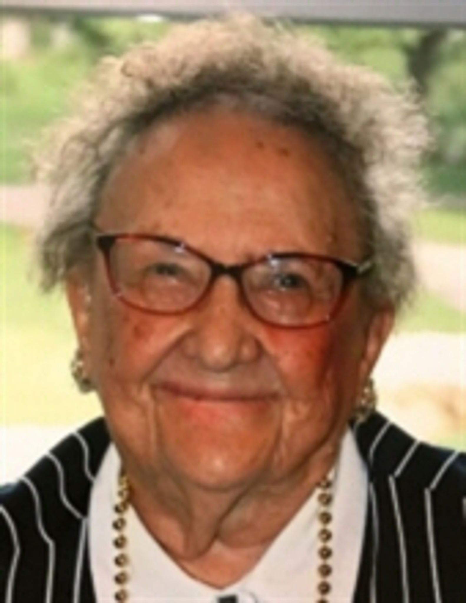 Clara Elizabeth Haeflinger photo gallery image 1 of 2