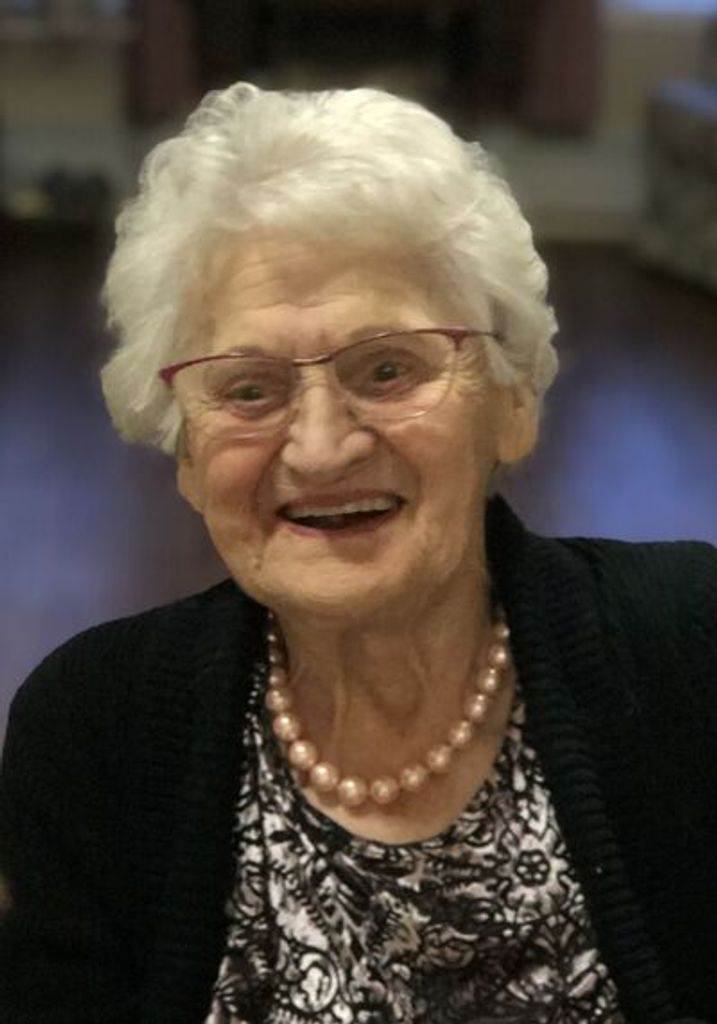 Annie Hiebert Profile Photo