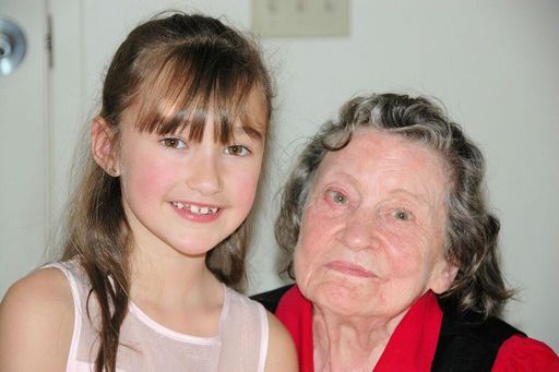 Beatrice Smith photo gallery thumbnail 8 of 91