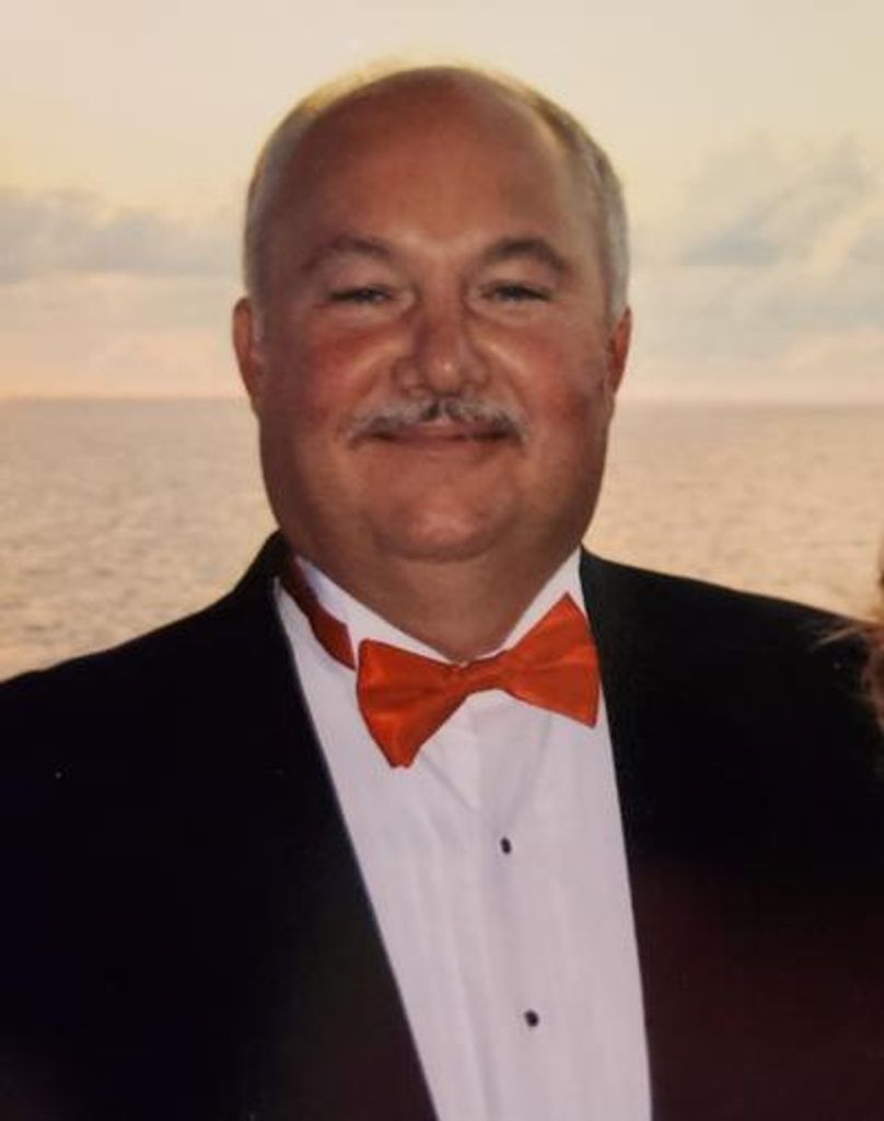 Robert Lynn Whitaker Profile Photo