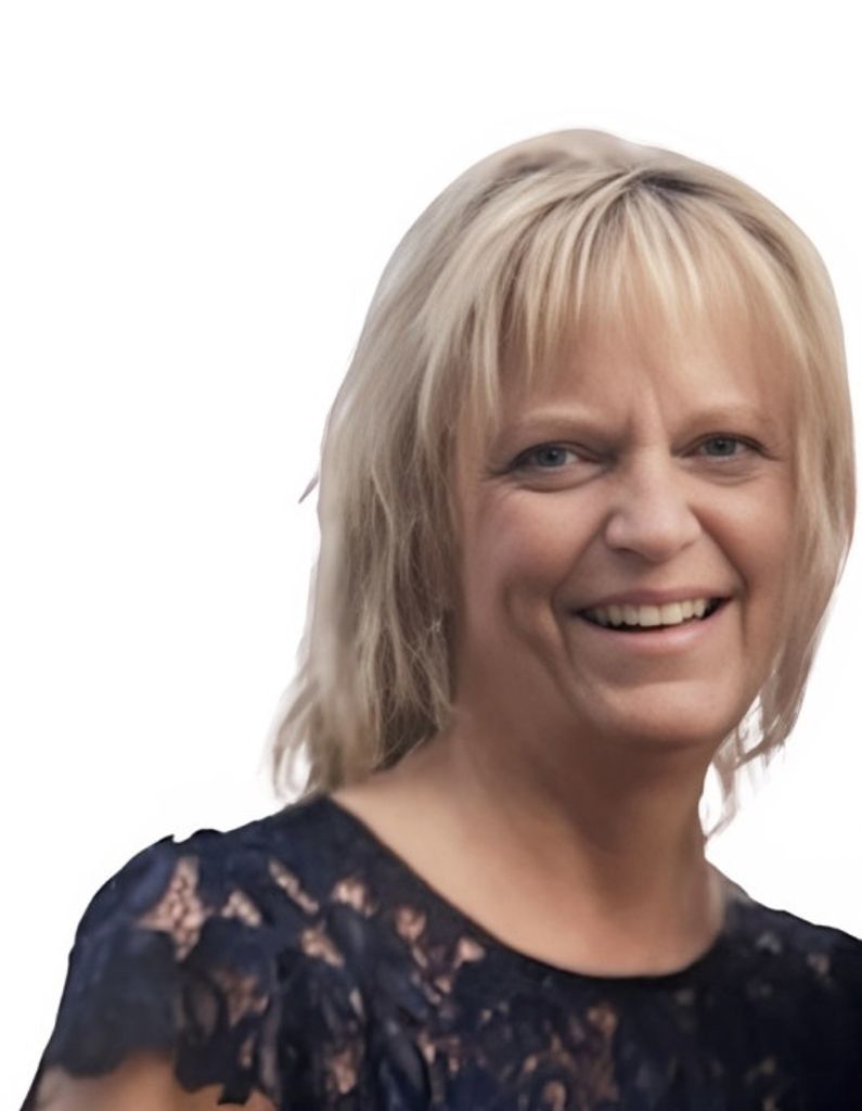 Raeann (Kangas)  Carlson