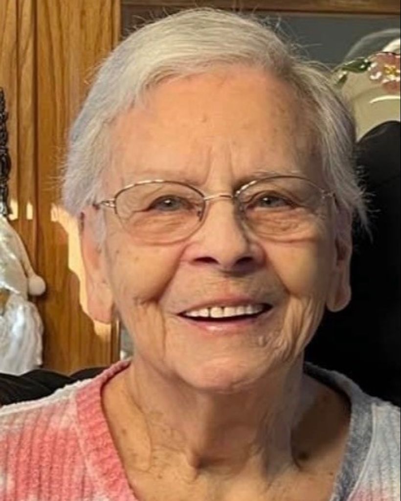 Lucy Effinger-Warns Profile Photo