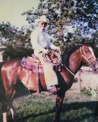 Vernon C. Howell's obituary image