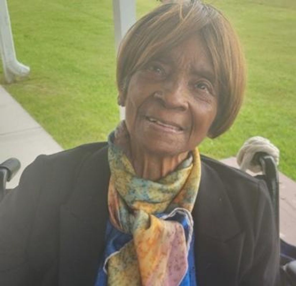 Essie Mitchell Profile Photo