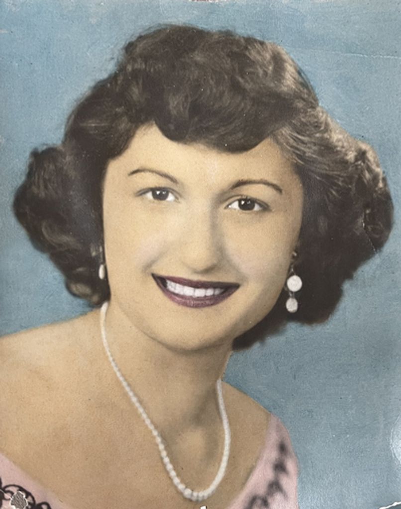 Emilia J. Lake Profile Photo