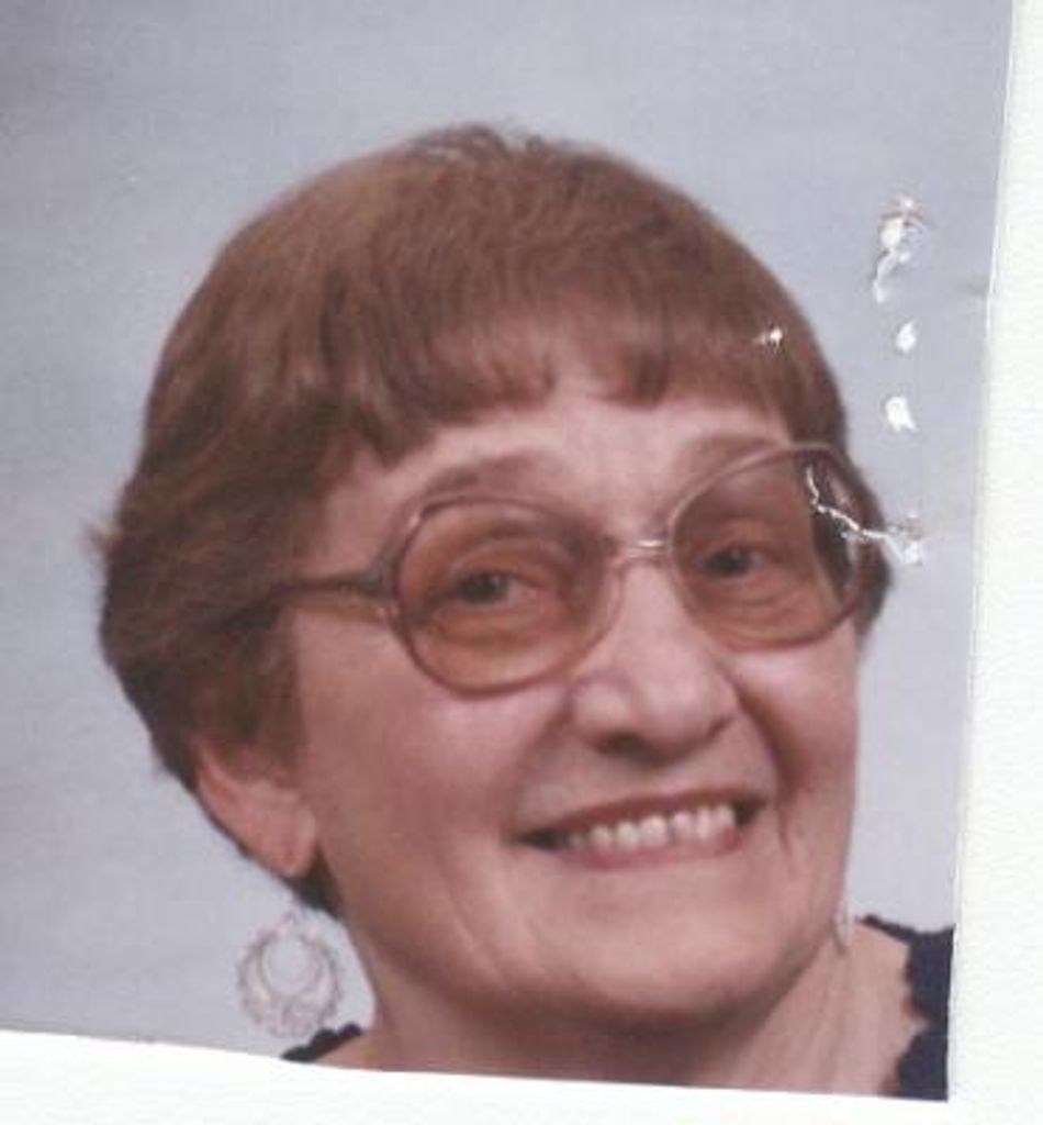 Yttreness, Delila V.