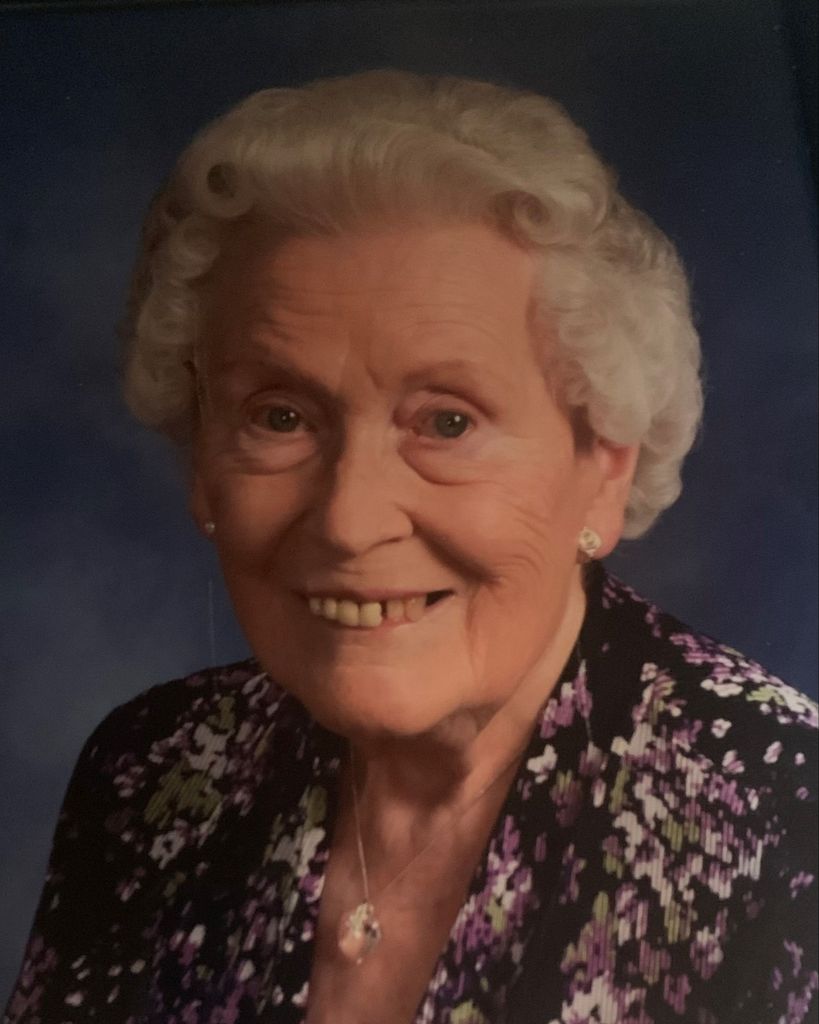 Chloe "Ellen" McIntire