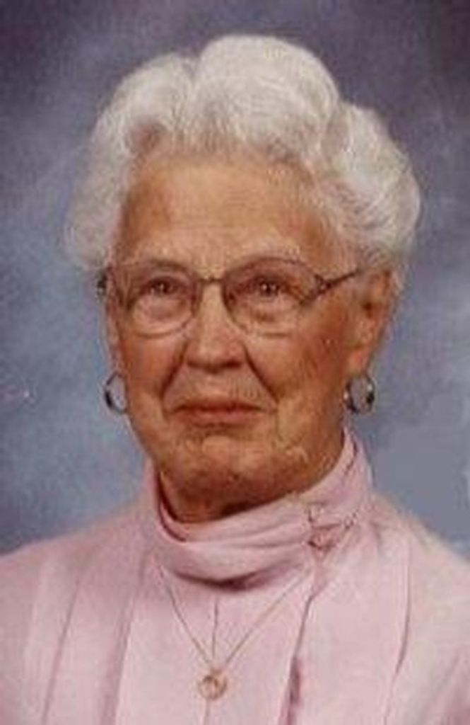 Maxine C Christensen