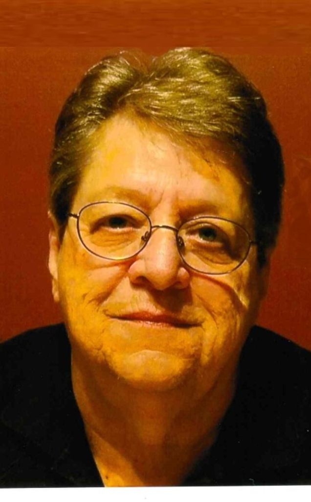 Linda  "Gigi" L (Dewey)  Michalski Profile Photo