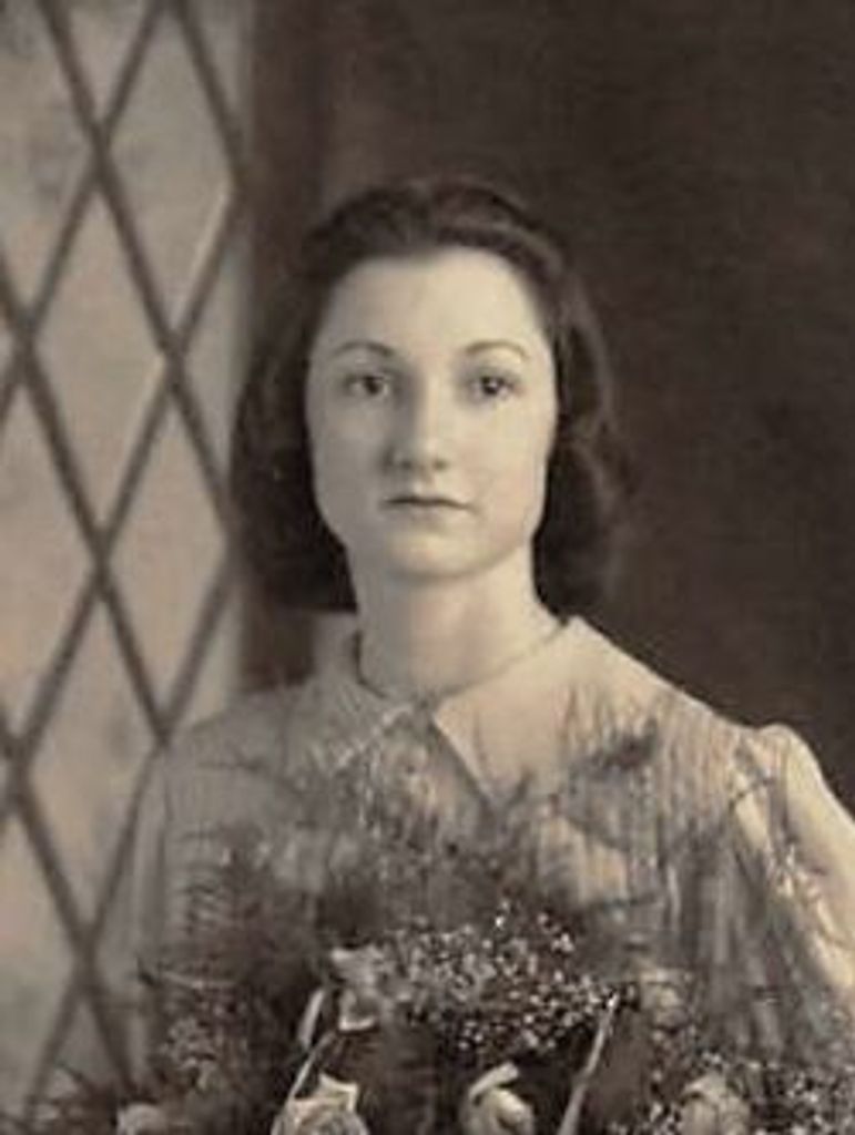 Lois Lewis Profile Photo
