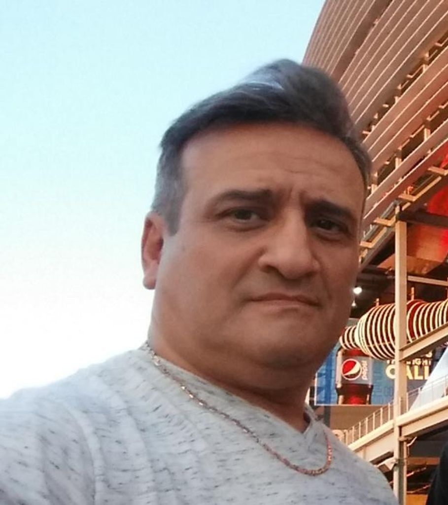 Darwin E. Benavides