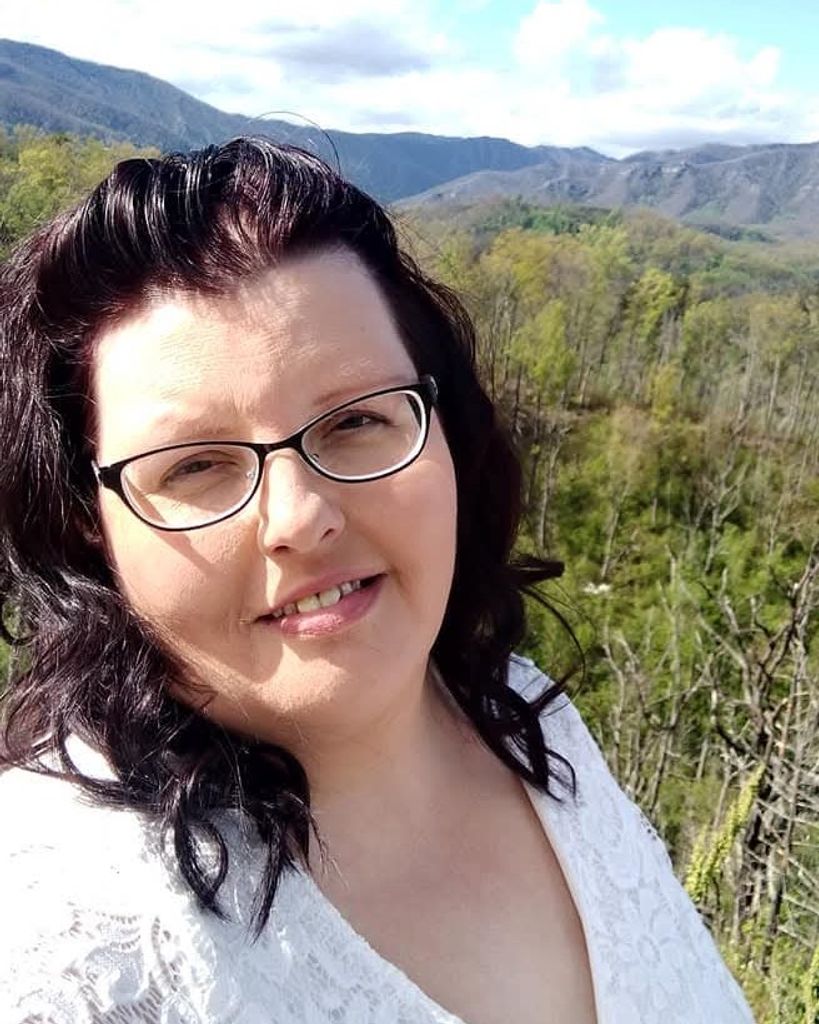 Angela Kay Thomas Profile Photo