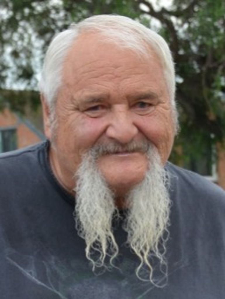 Dennis Roper