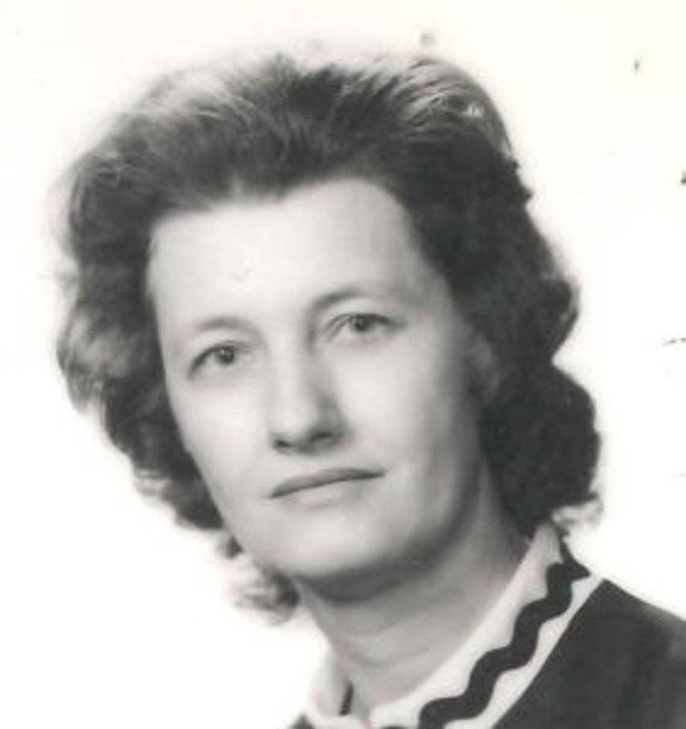 Karolina Andolsek