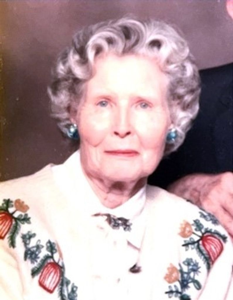 Sarah Engels