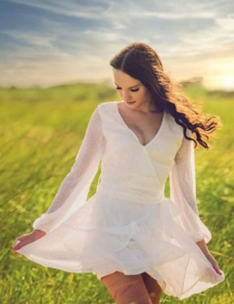 Taylor Ann Holmes Profile Photo