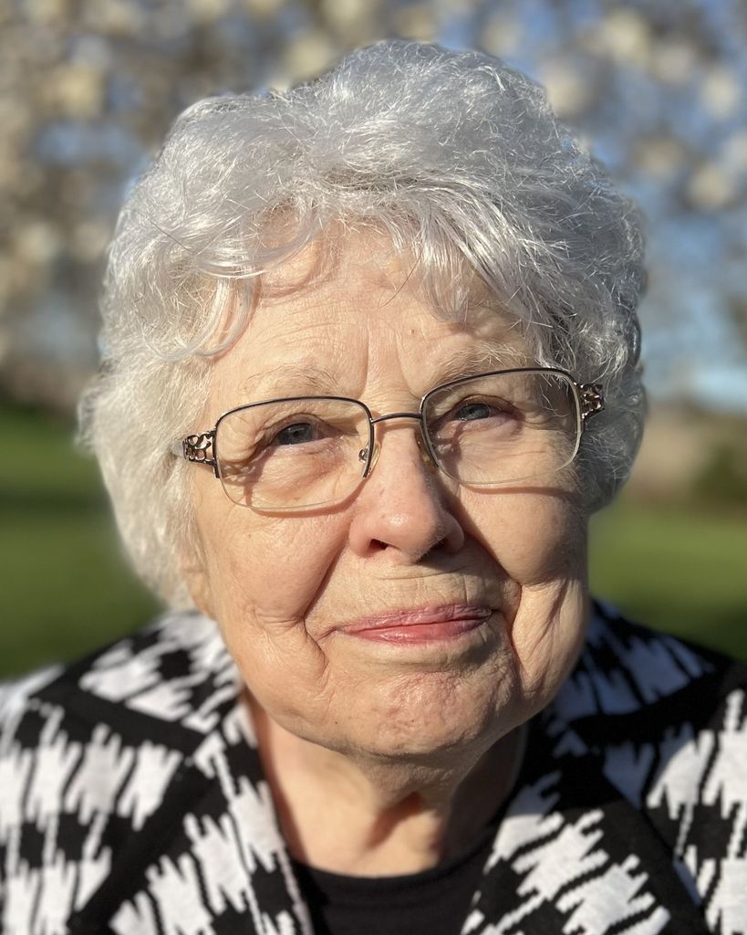 Ruth Janèt Meredith Profile Photo