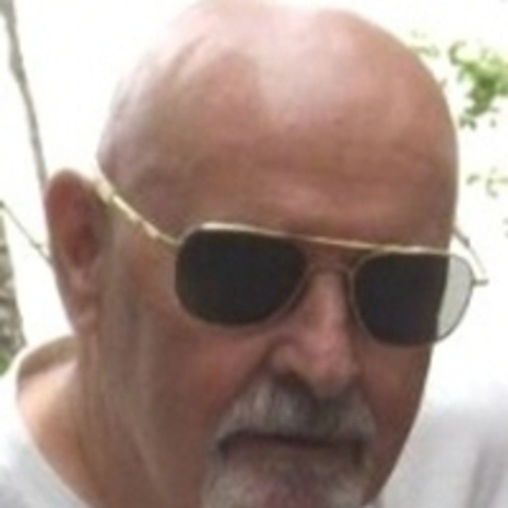 Robert "Bob" Hughes Sr.