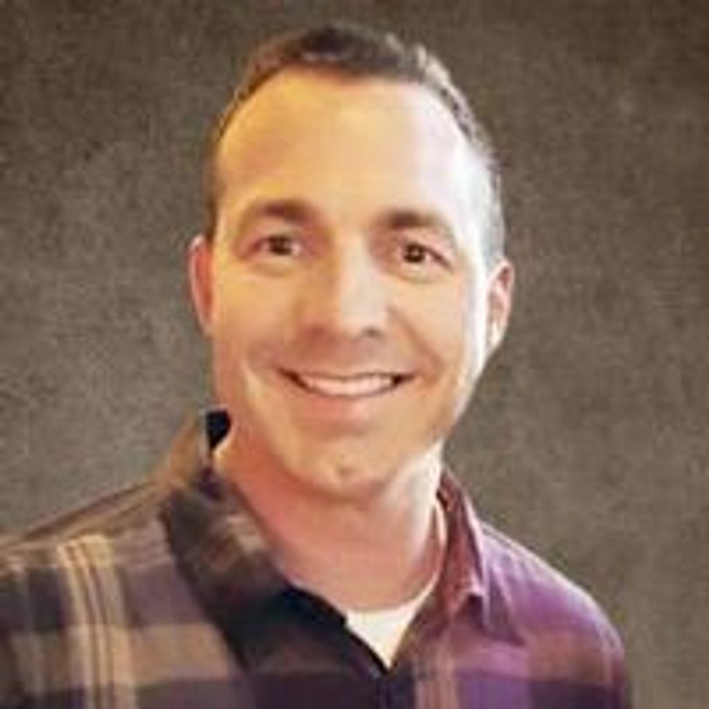 Johnny Lupe Profile Photo