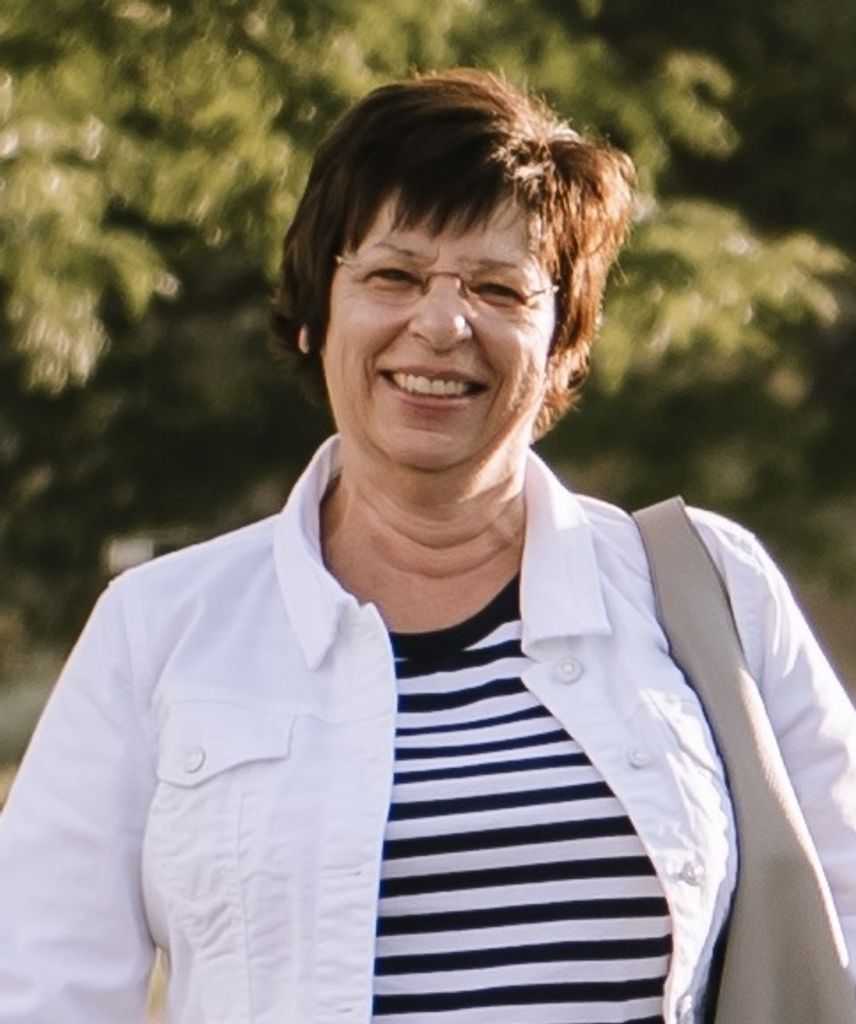 Barbara (Annan)  Collins