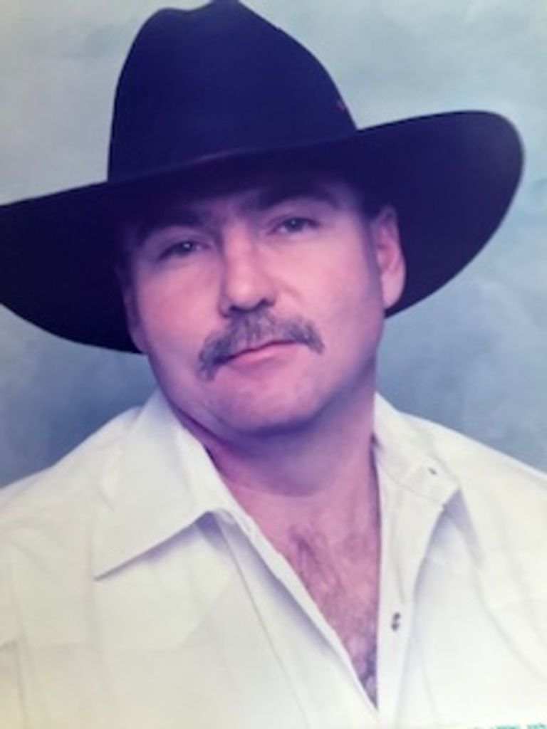 Lowell Wade Gustin Profile Photo
