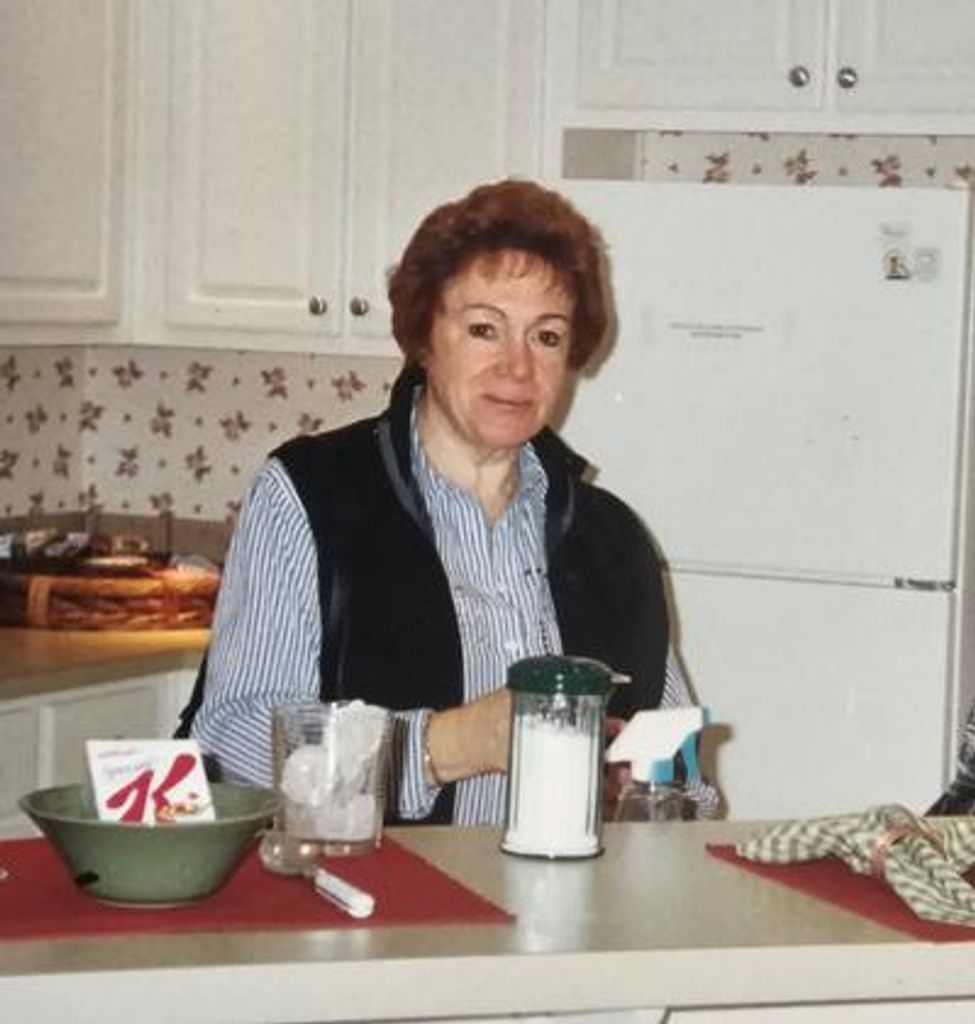Christine Lueke Profile Photo