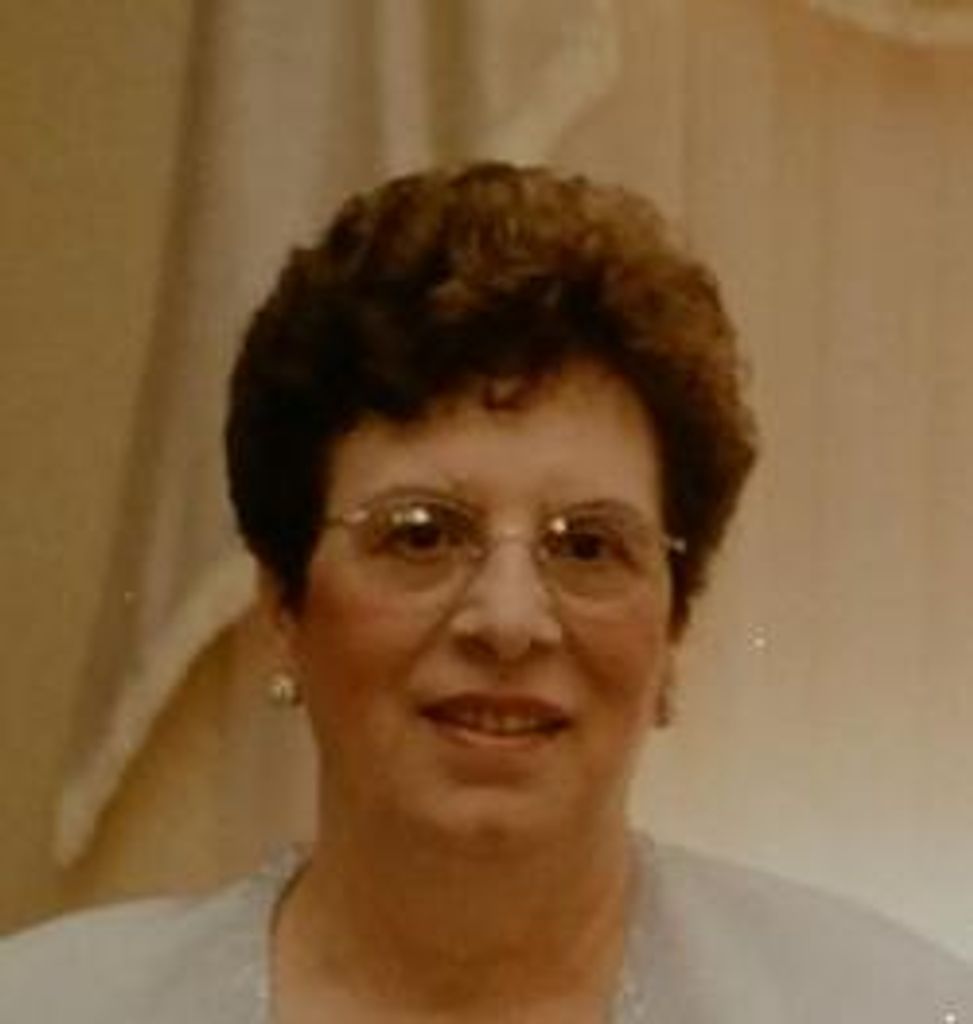 Maria Eduarda Lopes